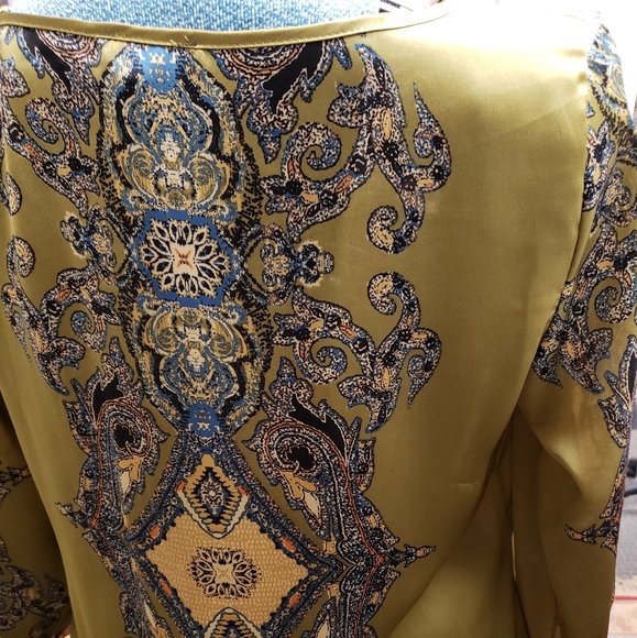 Women's Apt 9 Pullover Blouse With Unique Symmetrical Design, Size L - Picture 7 of 12